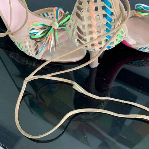 Emanuel Ungaro tan suede heels size 7 - Picture 7 of 7